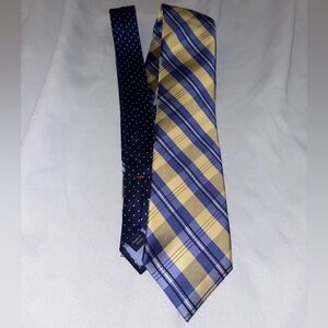 Tommy Hilfiger tie VTG 100% silk